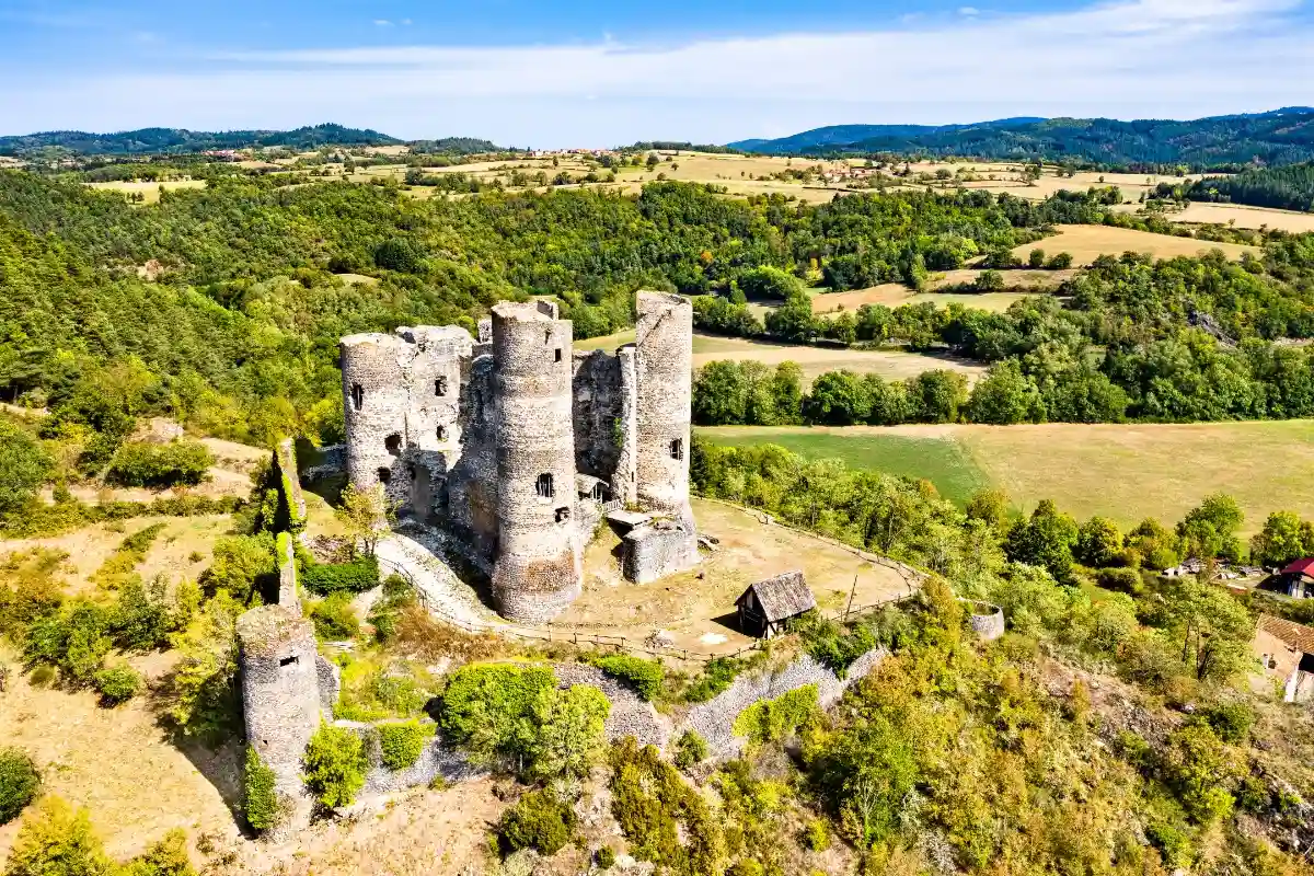 chateau camping auvergne