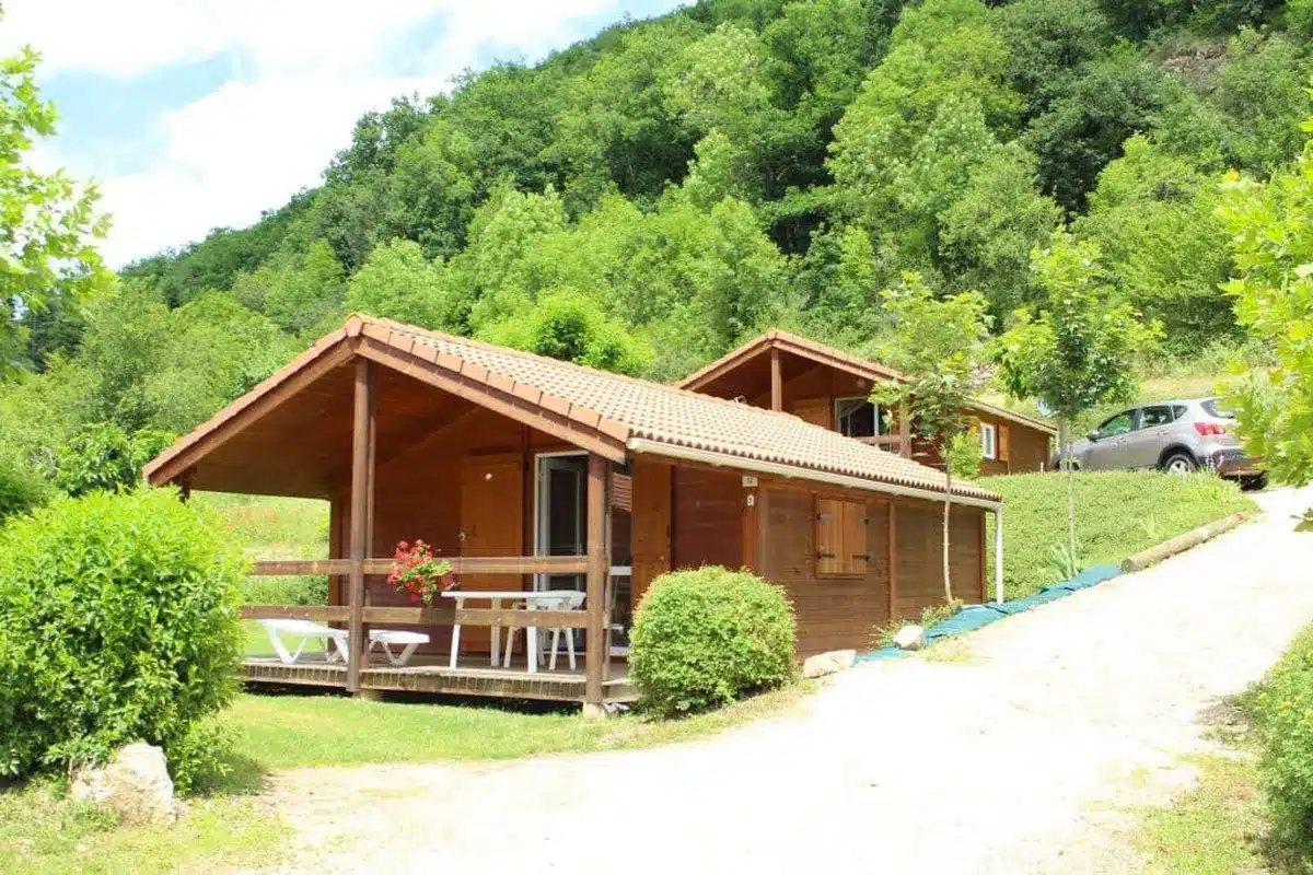 hebergement chalet camping auvergne